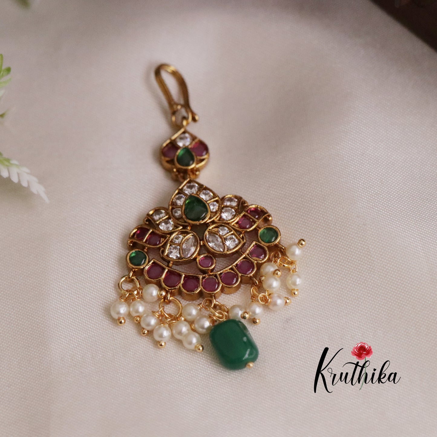 Beautiful Kemp Lotus Bloom Maang Tikka MT257