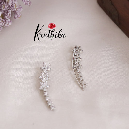 Trendy Silver Streak Elegance Earcuff E456