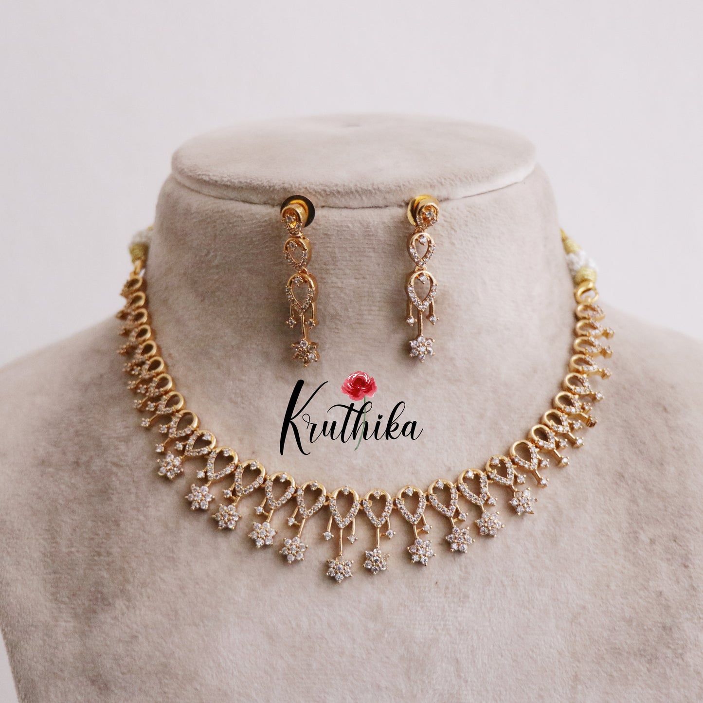 Sparkling CZ Floral Teardrop Motifs Necklace NC2616