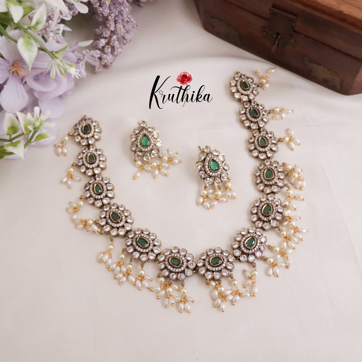 Simple Victorian Pearls Hanging Necklace Set NC2182 (Available in 2 Colours)