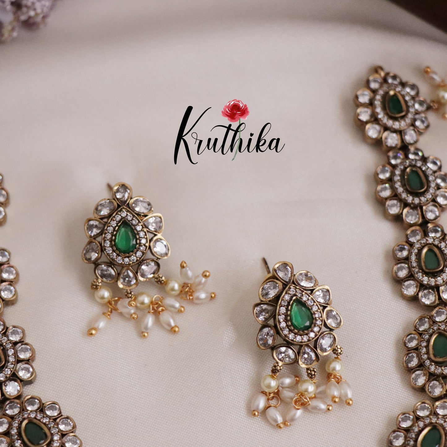 Simple Victorian Pearls Hanging Necklace Set NC2182 (Available in 2 Colours)