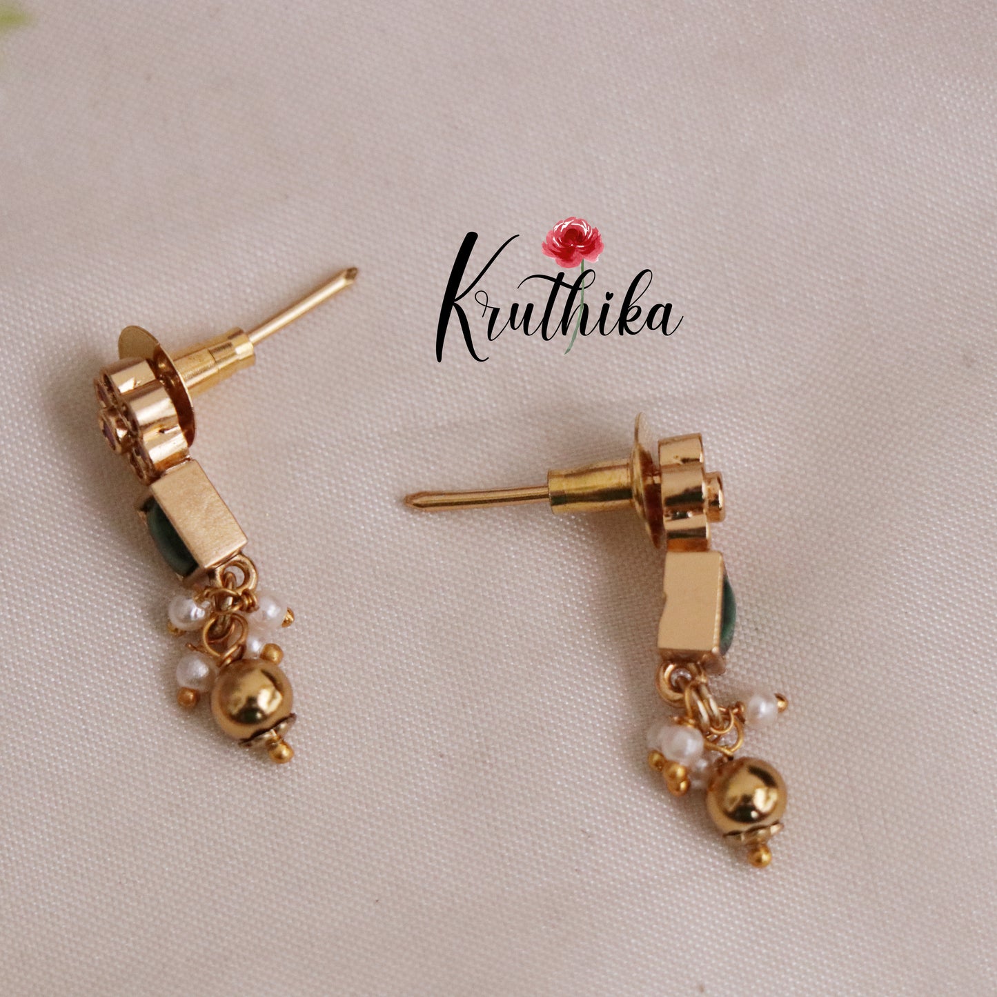Gorgeous Lotus Design Kundan Jadau Neckalce Set NC2108 (Available in 4 Colours)