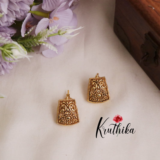 Beautiful Antique Lakshmi Pendant with Kemp Stones PS20