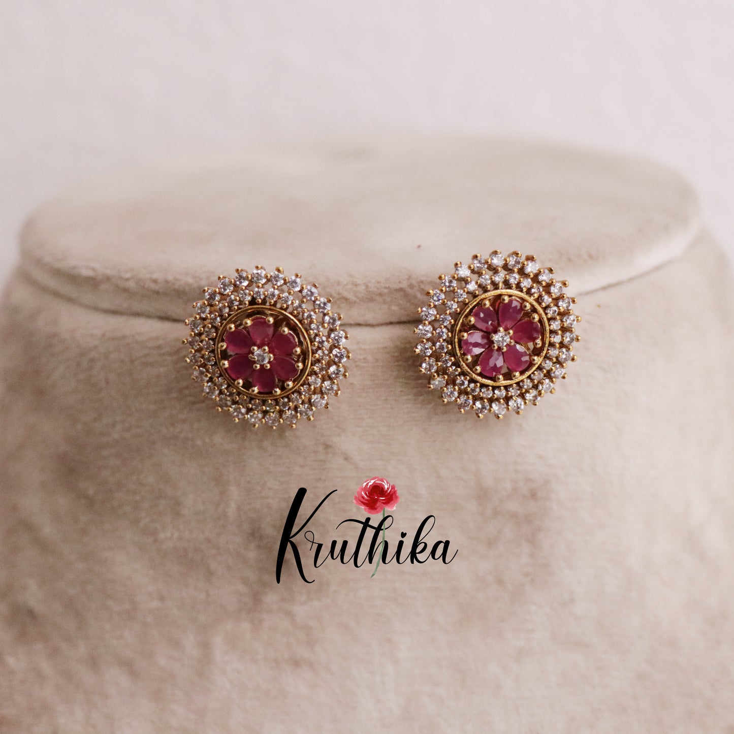 Beautiful Sparkling Floral Radiance Changeable Ear Studs E432