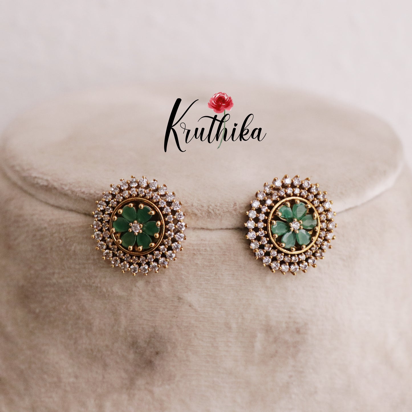Beautiful Sparkling Floral Radiance Changeable Ear Studs E432