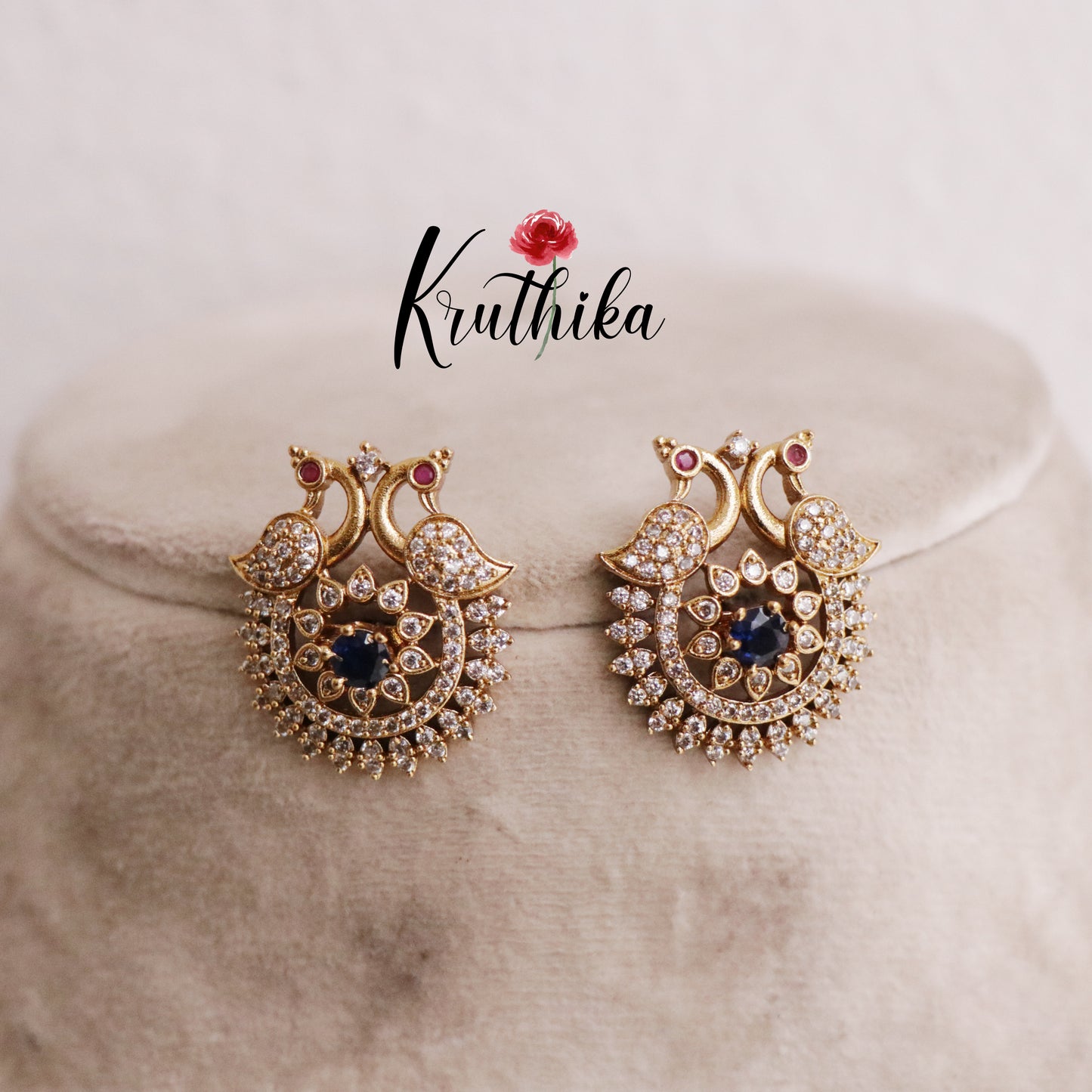Beautiful Sparkling Elegance Peacock Changeable Stone Ear Studs E434
