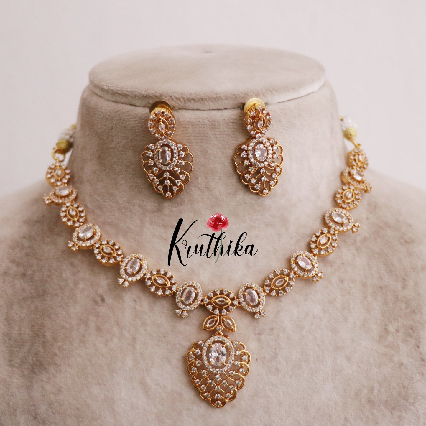 Pretty Sparking CZ Floral Design Necklace Set NC2103