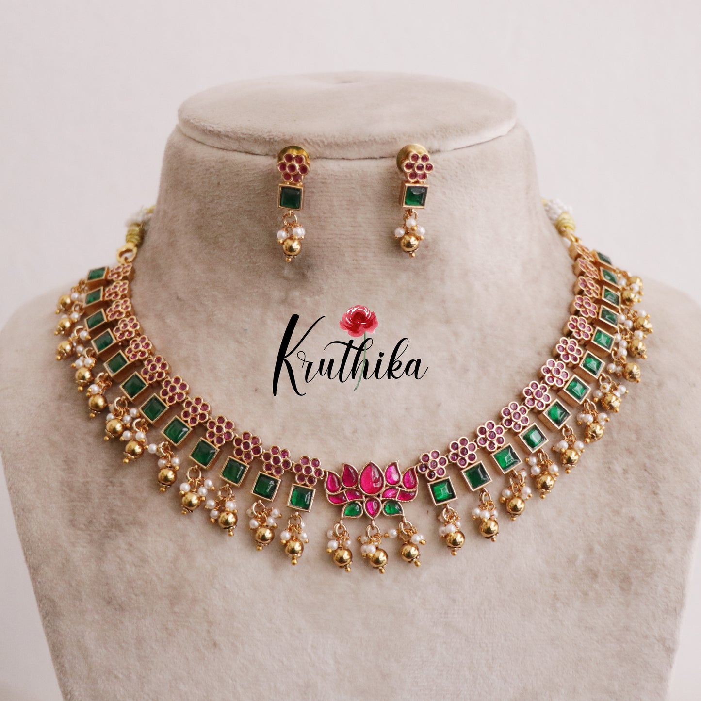 Gorgeous Lotus Design Kundan Jadau Neckalce Set NC2108 (Available in 4 Colours)