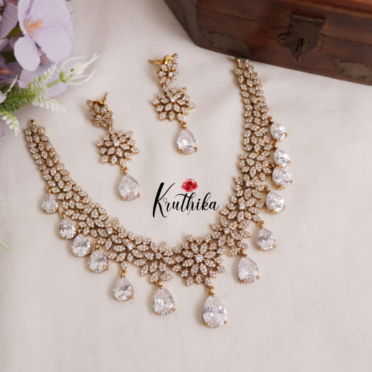 Gorgeous CZ Shimmering Floral Teardrop Necklace NC2082