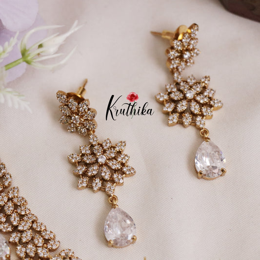 Gorgeous CZ Shimmering Floral Teardrop Necklace NC2082