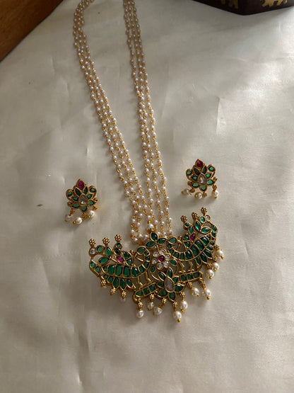 Pearls chain with kemp pendant NC857