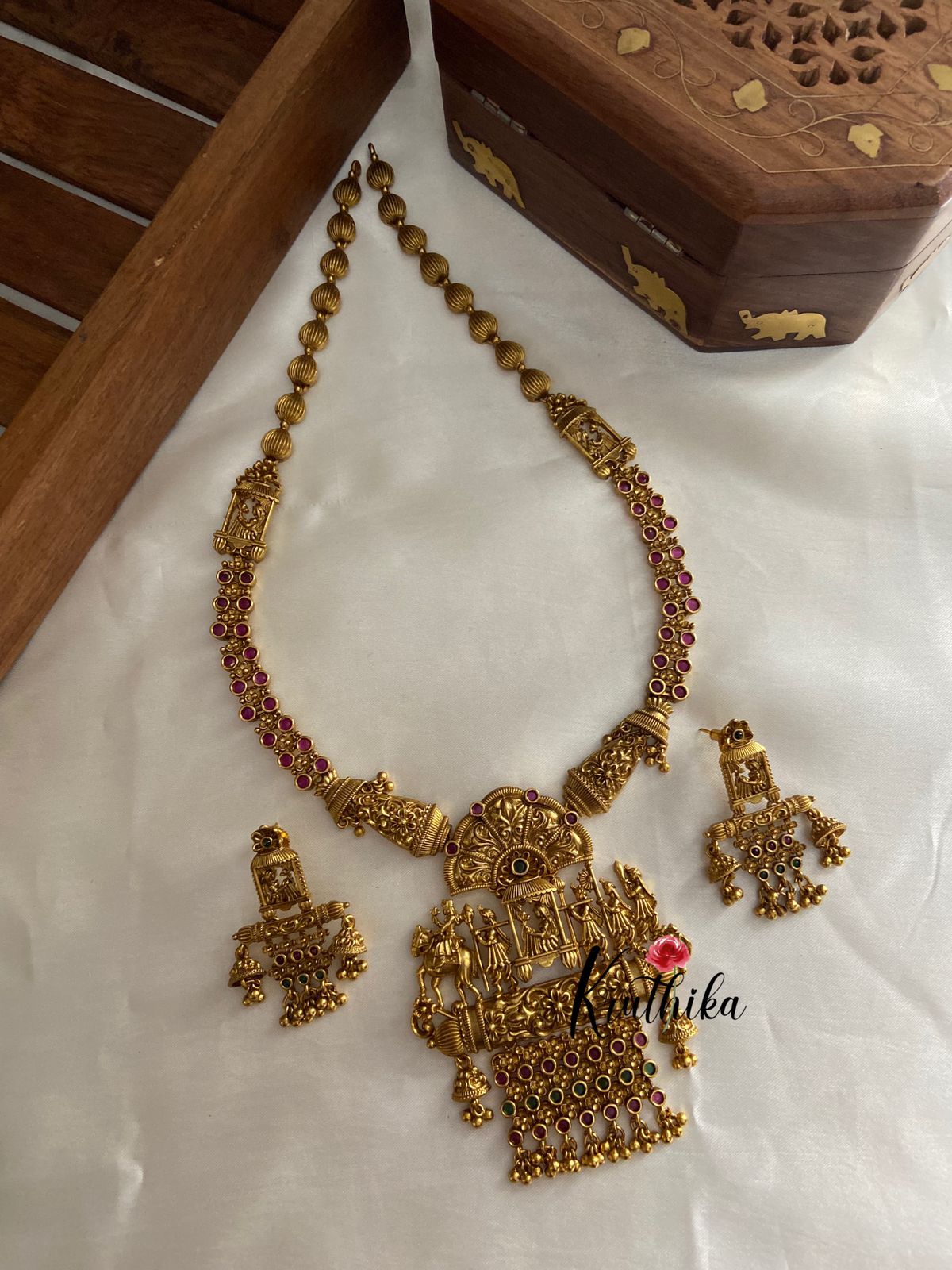 Antique finish Pallaki Haaram LH240