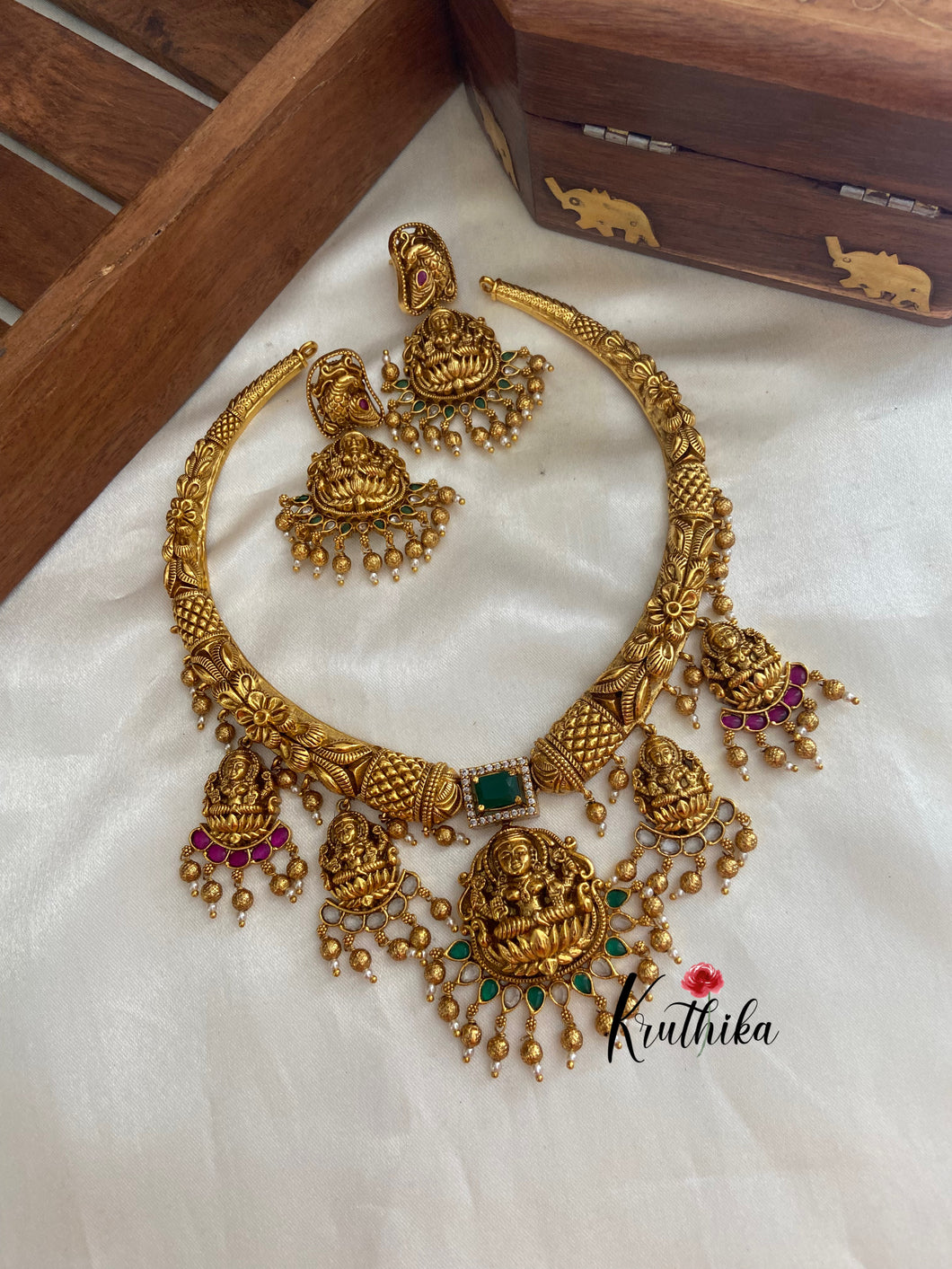 Premium Lakshmi Pendants AD Pipe necklace set NC658