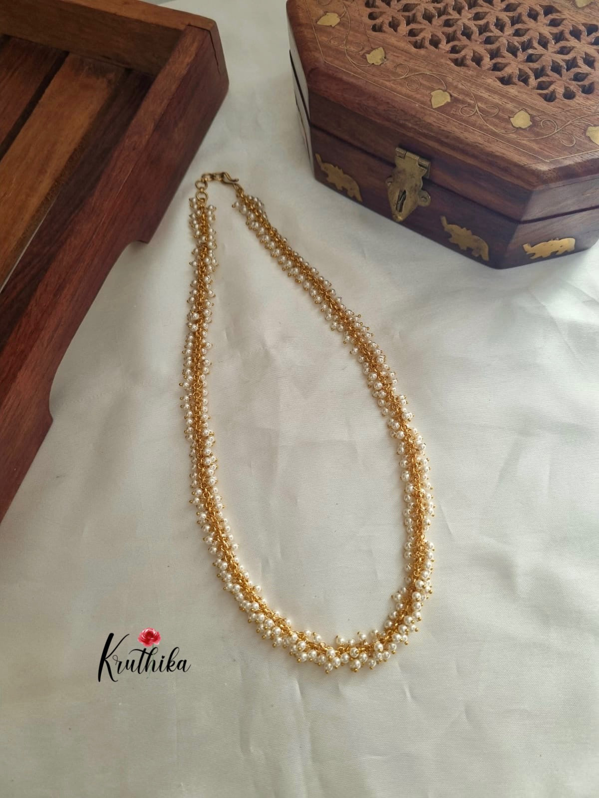 Cluster Pearls chain (24 inches ) LH352