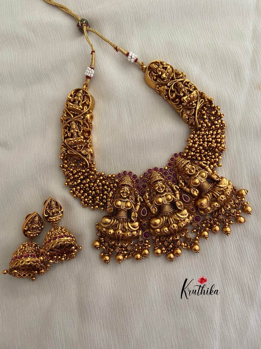 Premium quality Nagas Lakshmi Devi cluster golden beads Necklace NC424