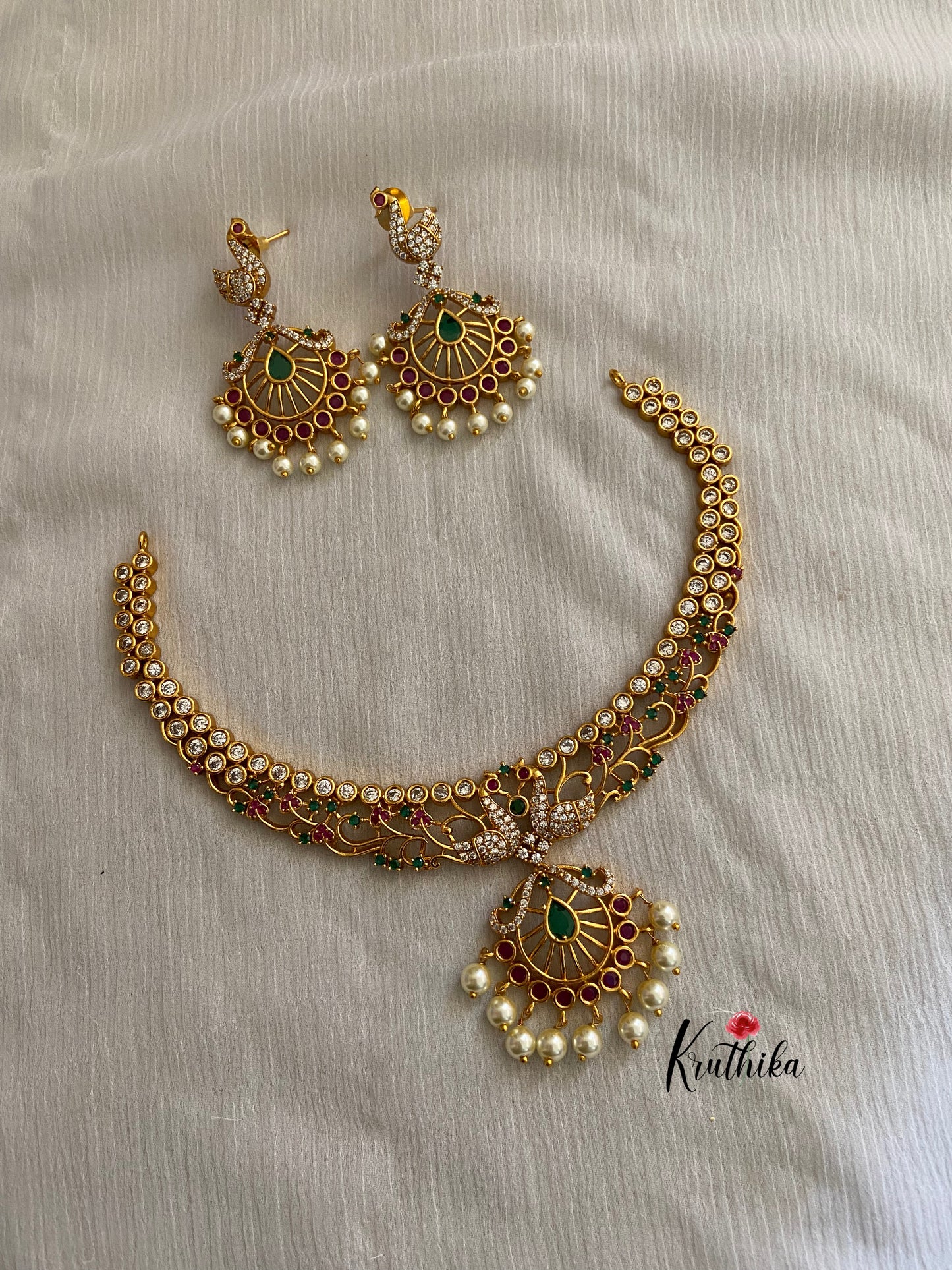 Simple AD peacock cutwork necklace NC402