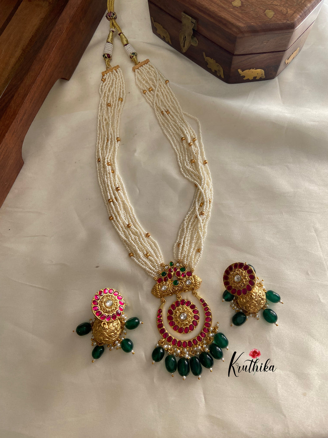Pearls haaram with Round peacock pendant LH366