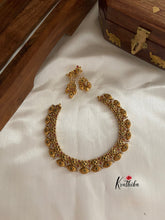 Simple Antique finish uncuts flower necklace NC525