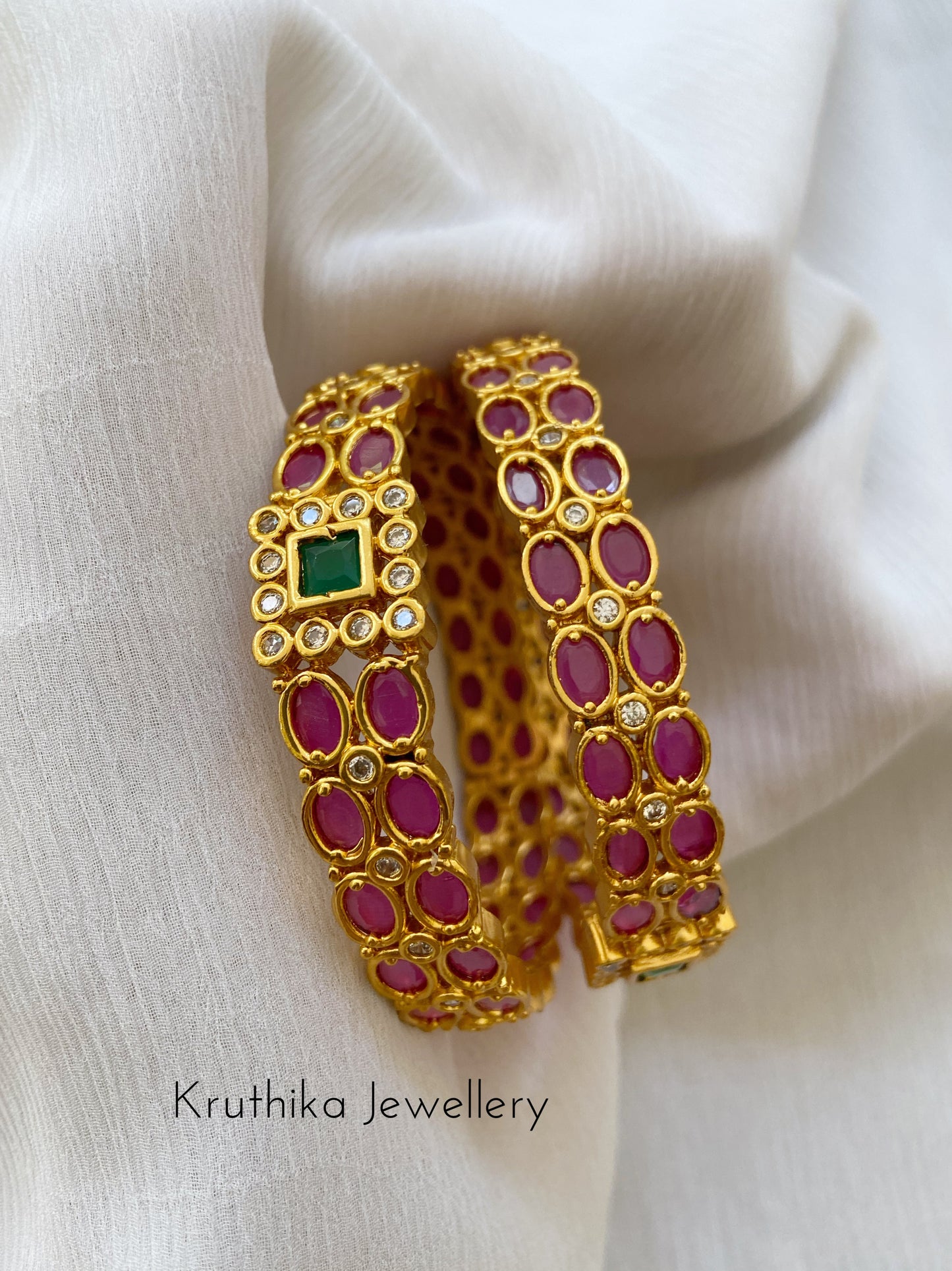 Kempu stone bangles B19