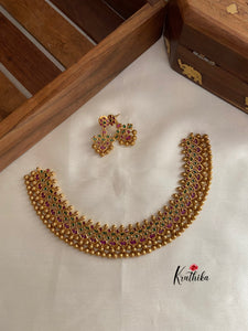 Traditional antique choker NC541