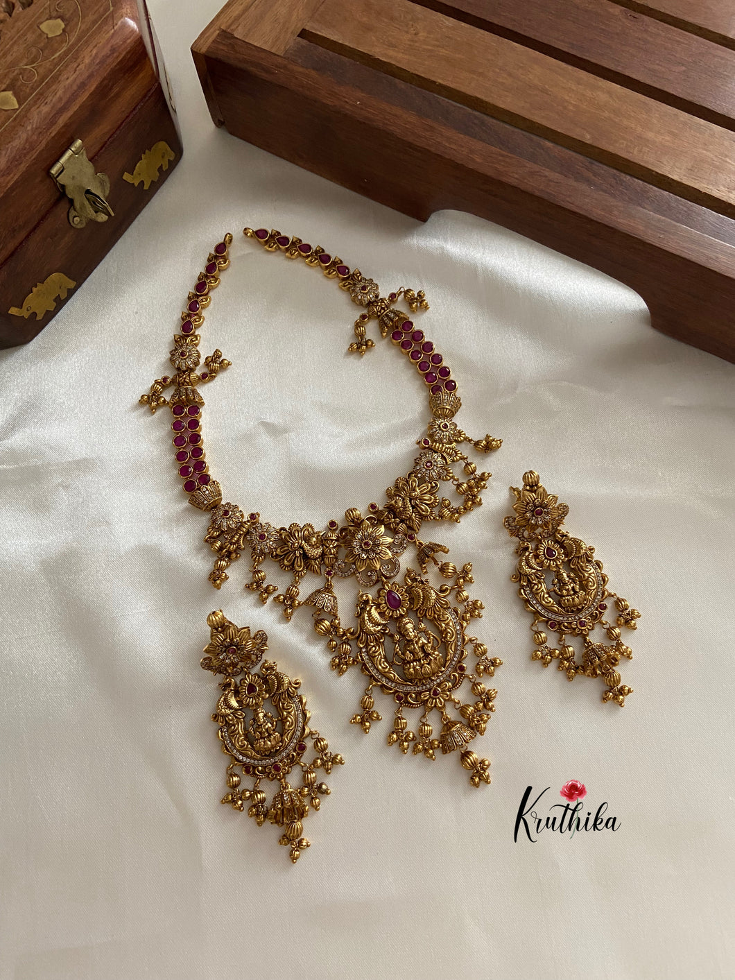 Premium antique finish Lakshmi Devi peacock necklace NC509