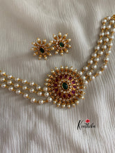 Pearls choker with kemp pendant NC460 (three color options)