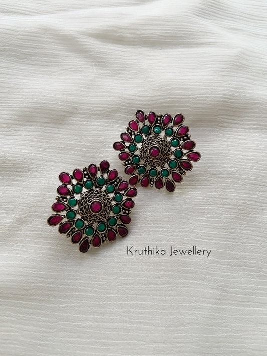 Big oxidised studs (1+1) E187