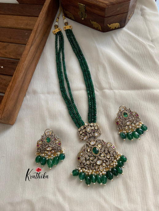 Victorian green crystal beads Haaram LH386