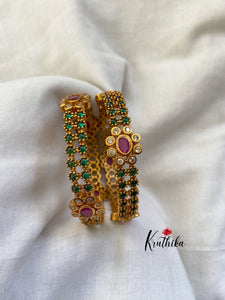 Emerald bangles B38