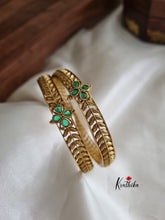 Antique emerald bangles B84