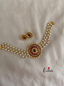 Pearls choker with kemp pendant NC460 (three color options)